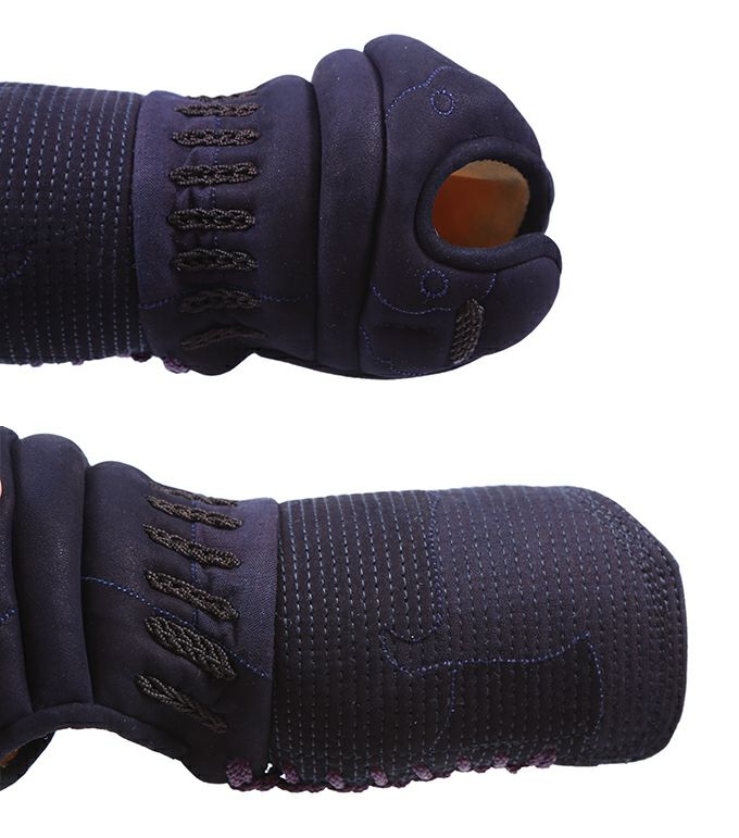 「源心（げんしん）」4ミリ紺鹿革ミシン剣道防具甲手【剣道防具・小手・篭手】【ﾐｼﾝ刺･機械刺】