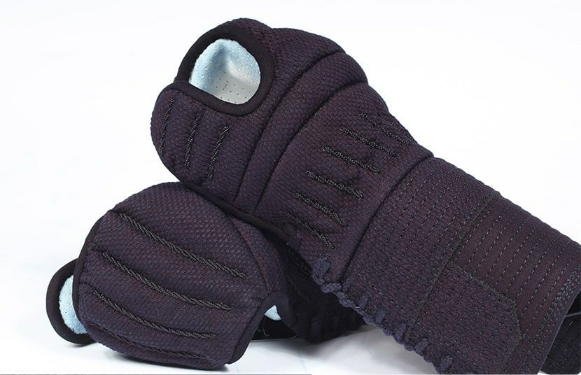 「天」アスリート6㎜織刺 軽量実戦型 剣道防具 甲手 完成品【小手・ﾐｼﾝ刺･機械刺】