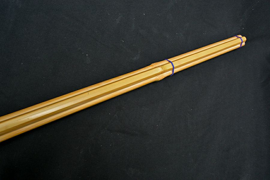 手削り 立面古刀型 真竹 竹刀 39 「源（みなもと） 金印」 39男子サイズ（大学・一般）【剣道竹刀・SSPシール貼付・古刀型】